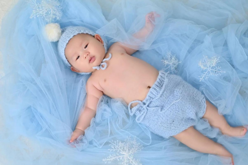 巨野宝宝吐奶频繁怎么回事